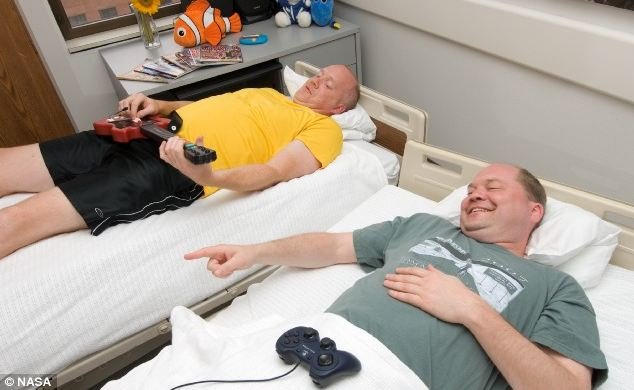 article-2422033-1BDBF389000005DC-297_634x390