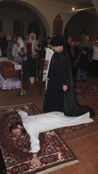 so_much_carpet_love_in_russia_640_06